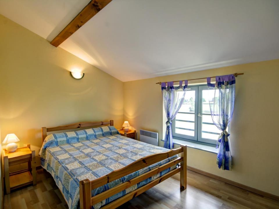 Grand Gîte de Caractère pour 15 Pers. avec Jardin à Luré - FR-1-496-109 House in Auvergne-Rhône-Alpes