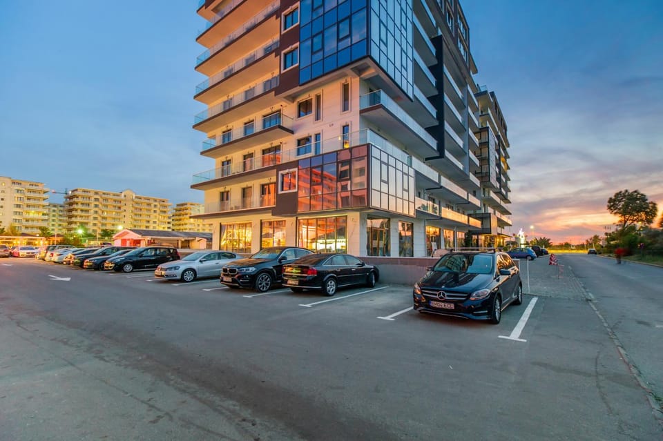 Neighbourhood, City view, Street view