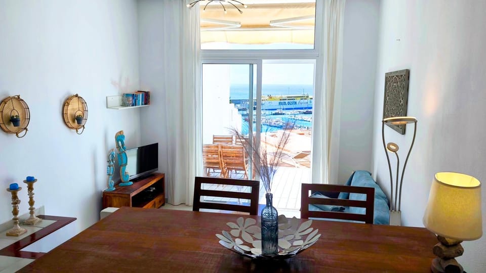 Balcony/Terrace, Living room, Dining area, Sea view