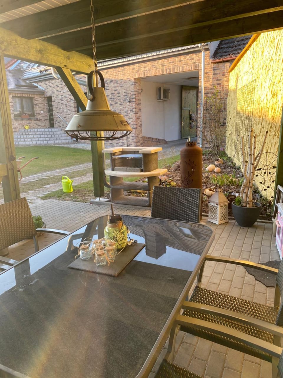BBQ facilities, Seating area
