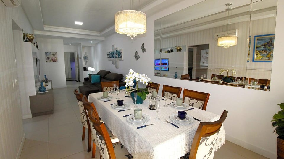 1076 Praia de bombinhas com 3 suítes ótima opção. Apartment in Bombinhas