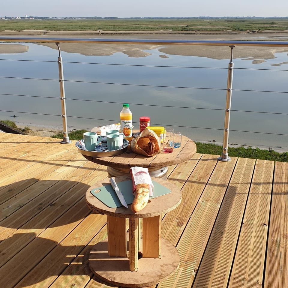 Balcony/Terrace, River view