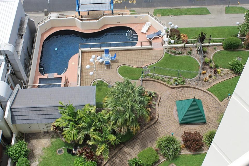 Garden, Swimming pool