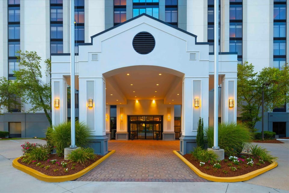 Facade/entrance