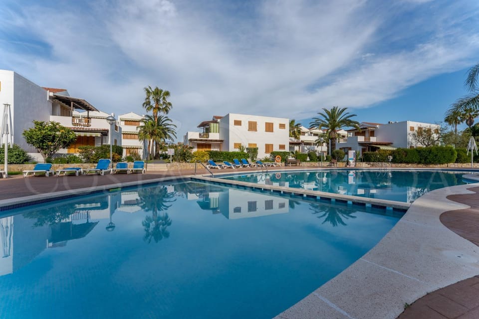 Property building, Pool view, Swimming pool