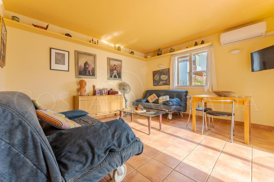 Living room, Dining area, air conditioner