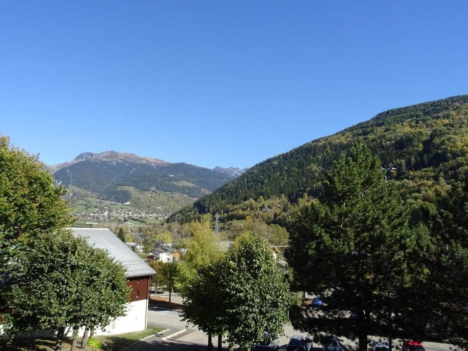 Studio 3 personnes avec piscine et animaux admis à Bourg-Saint-Maurice - FR-1-411-445 Apartment in La Plagne-Tarentaise