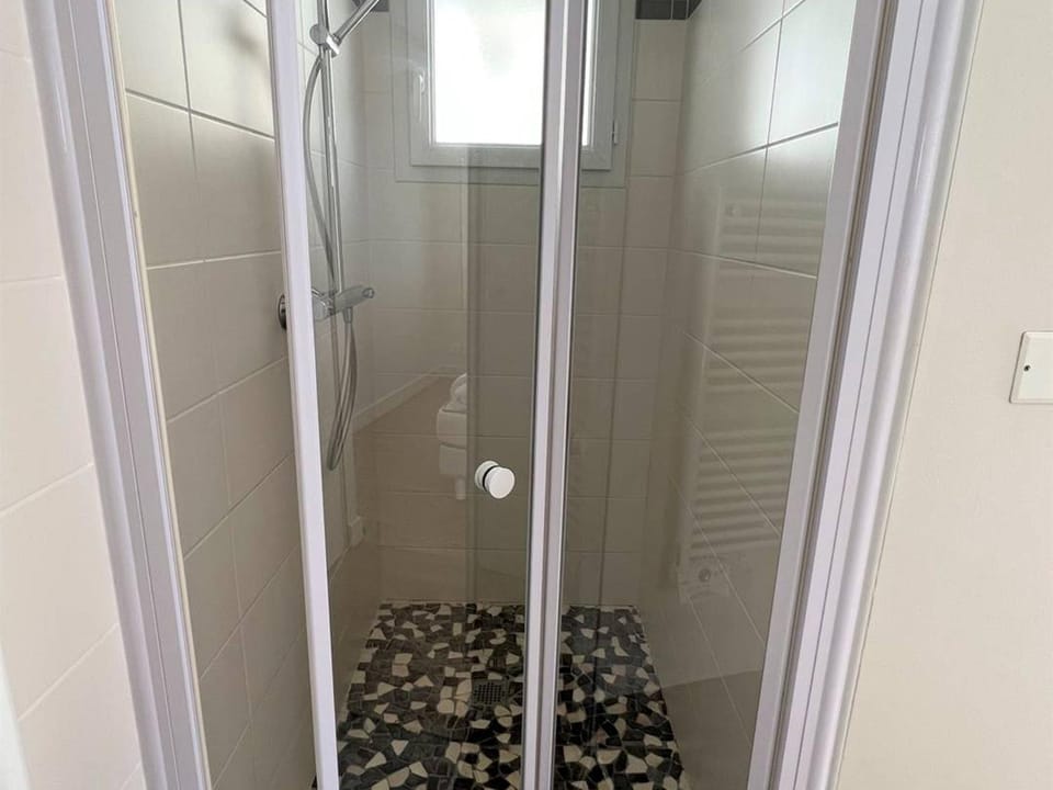 T1 bis avec Terrasse, Parking, WiFi et Animaux admis à Cambo-les-Bains - FR-1-495-12 Apartment in French Basque Country