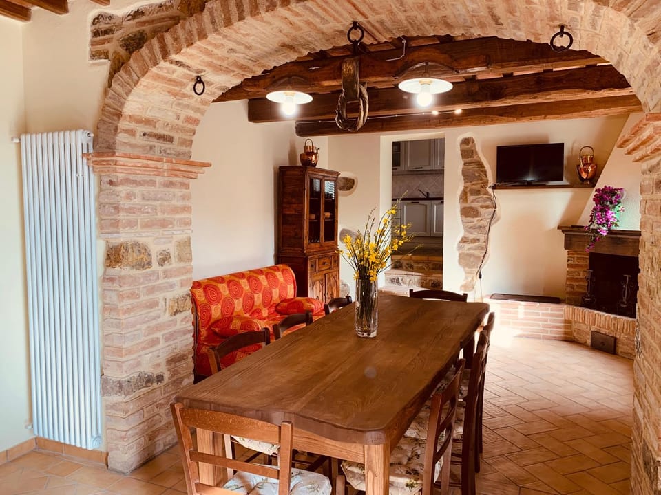 Communal lounge/ TV room, Lounge or bar, Dining area