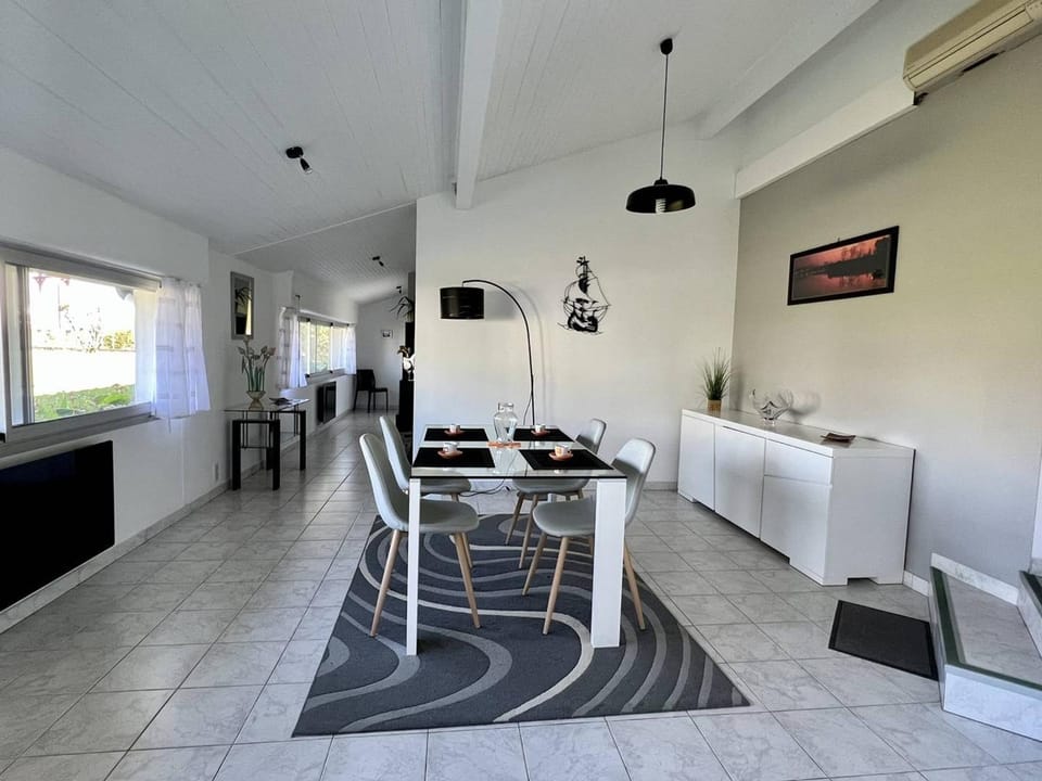T2 Bis à Cambo-les-Bains avec jardin, parking et internet - FR-1-495-21 Apartment in French Basque Country