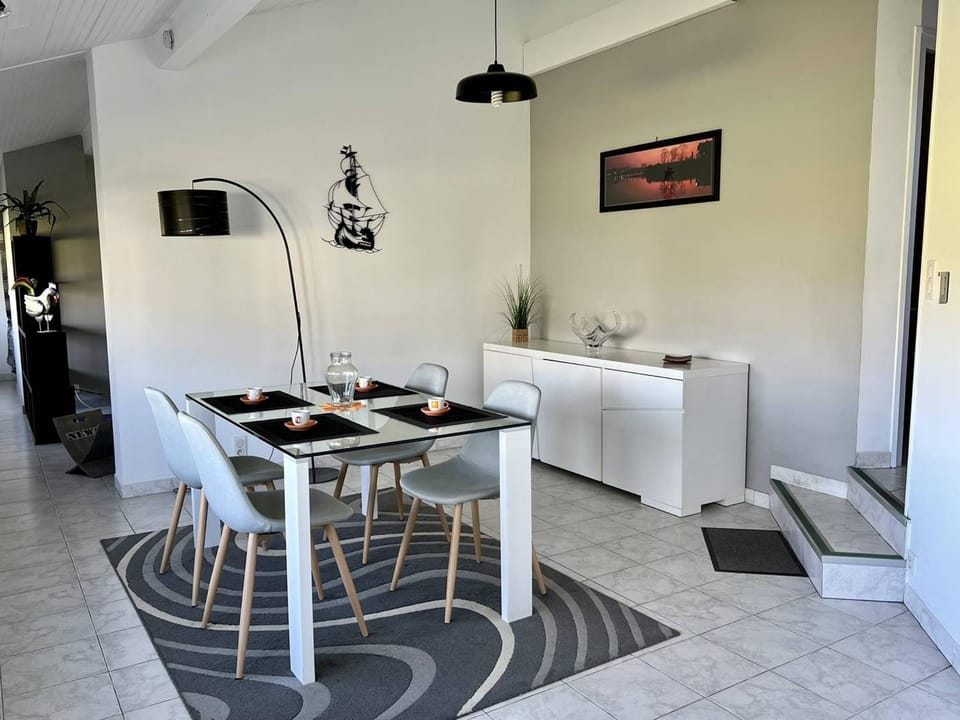 T2 Bis à Cambo-les-Bains avec jardin, parking et internet - FR-1-495-21 Apartment in French Basque Country
