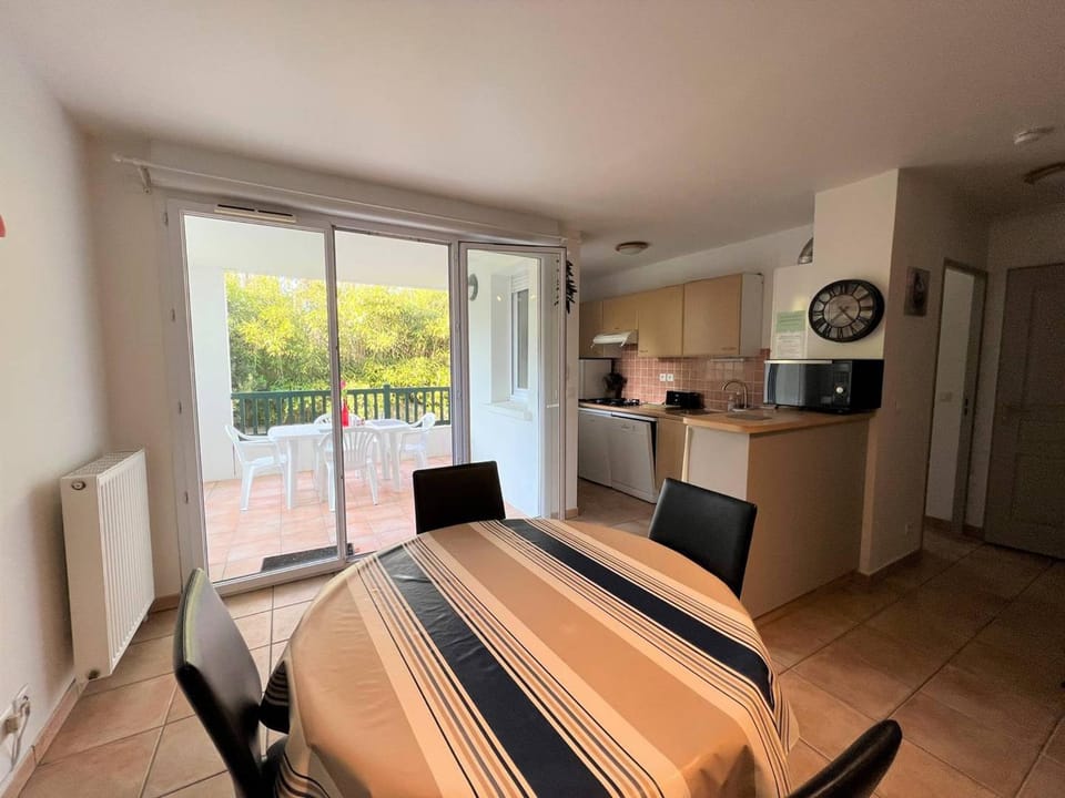 T2 à Cambo-les-Bains avec parking et internet - FR-1-495-57 Apartment in French Basque Country