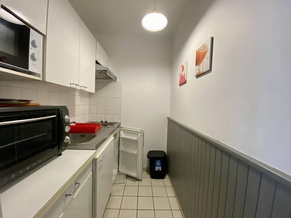 Studio 2 personnes, terrasse fermée, animaux tolérés, proche parking – Cambo-les-Bains - FR-1-495-63 Apartment in French Basque Country