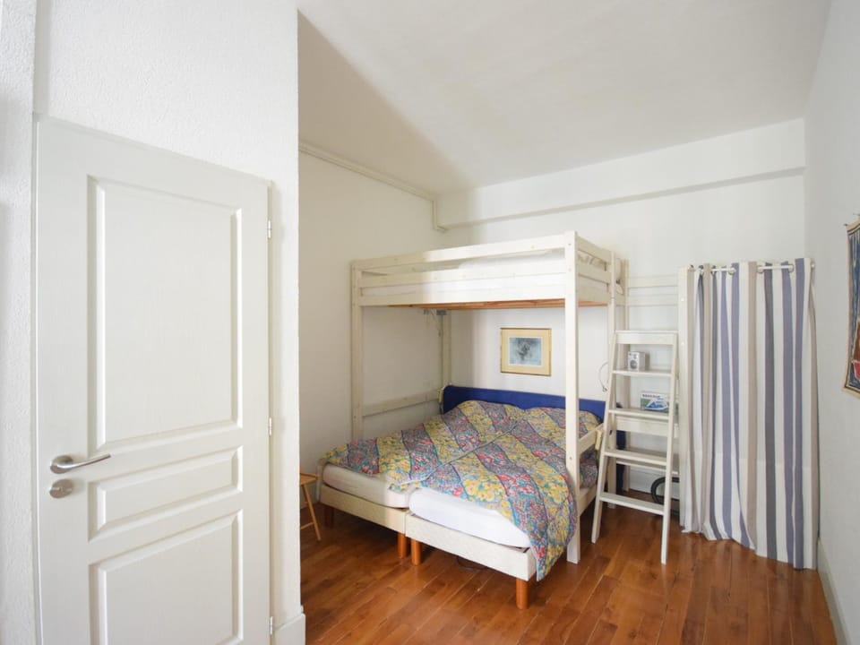 Agréable appartement 60 m², proche ski, balcon, animaux admis, parking - FR-1-498-14 Apartment in Évian-les-Bains