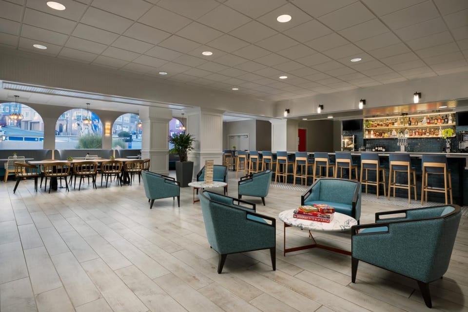 Communal lounge/ TV room, Lounge or bar