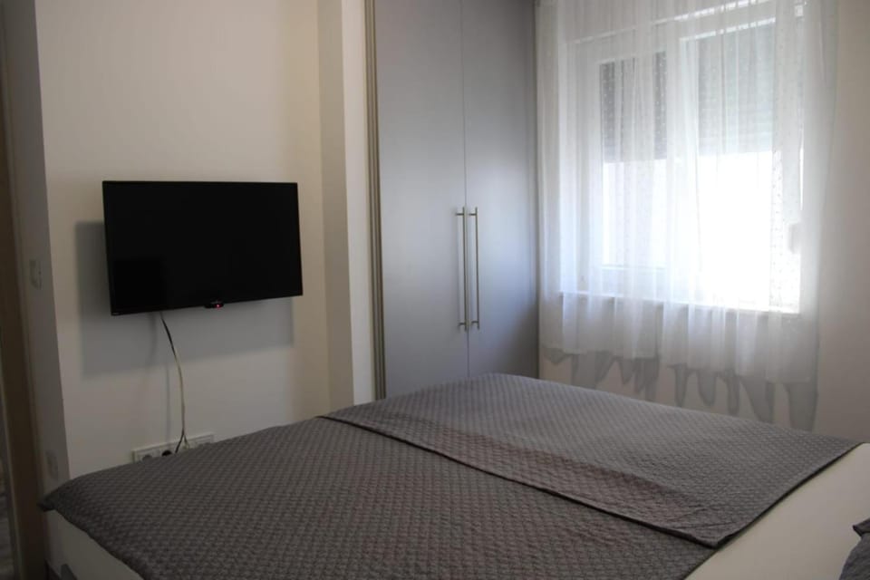 TAL Apartment hotel in Tisno