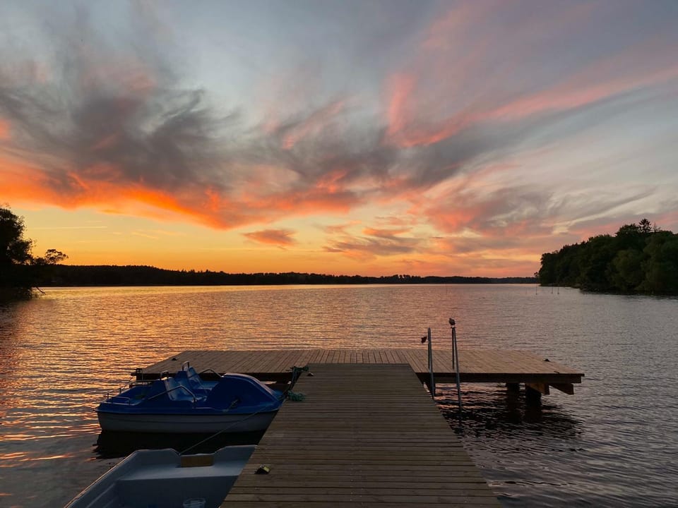 Spring, Natural landscape, View (from property/room), Lake view, Landmark view, Sunset