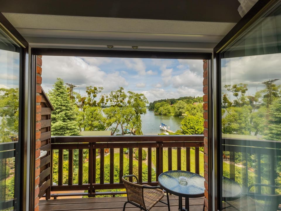 View (from property/room), View (from property/room), Balcony/Terrace, Garden view, Garden view, Lake view, Lake view
