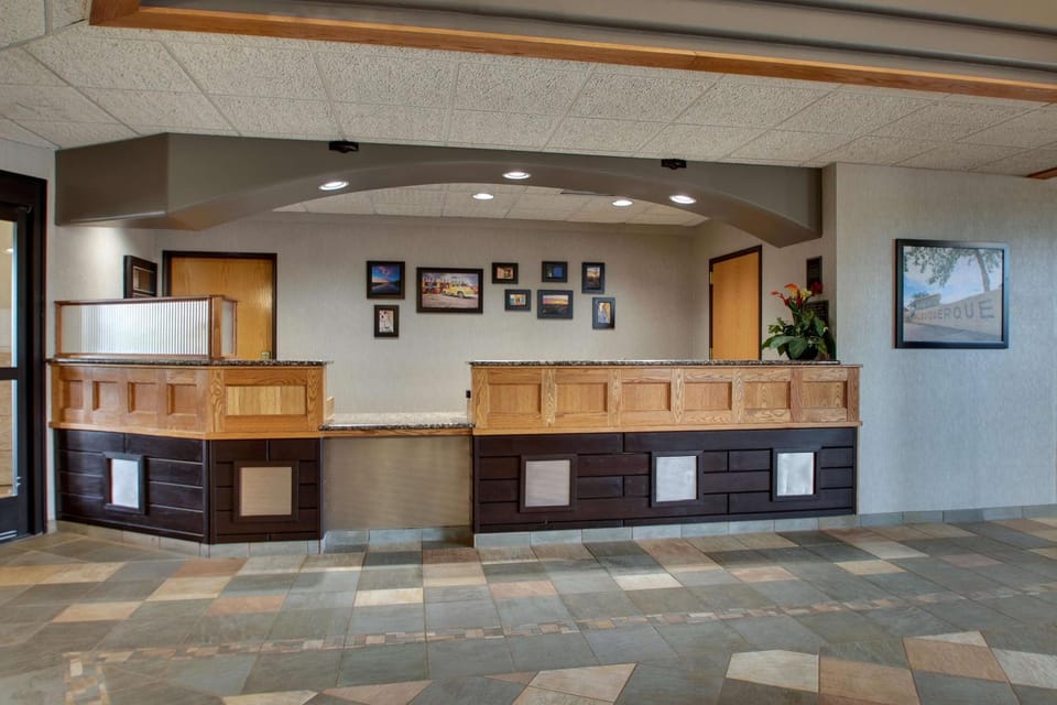 Lobby or reception, On site