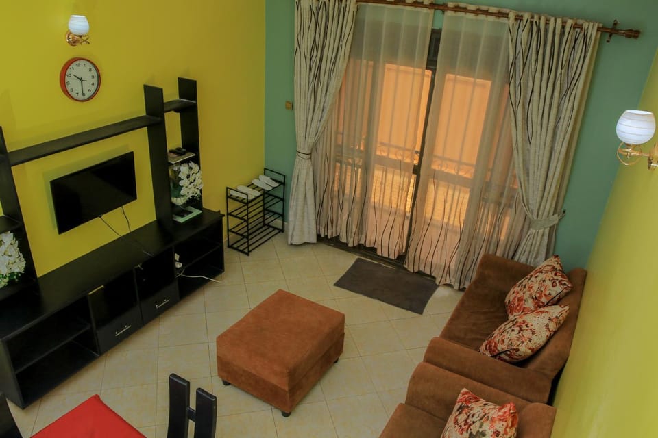 Communal lounge/ TV room