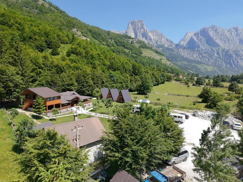 Krojet e Rrogamit Bed and Breakfast in Montenegro