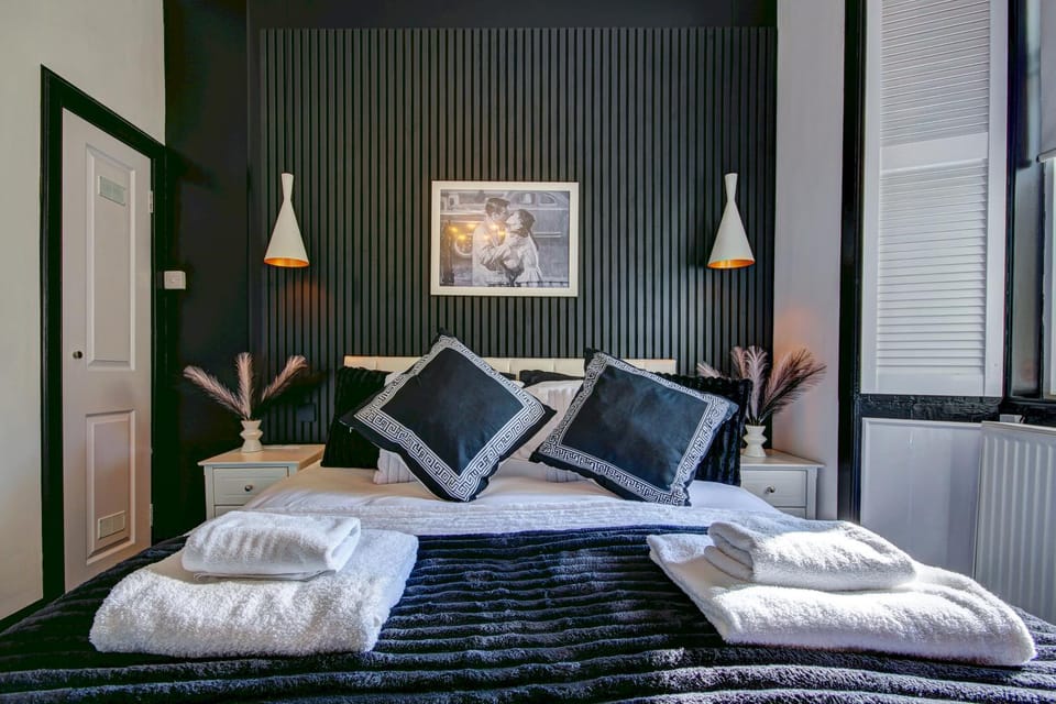 Bed, Bedroom, wardrobe