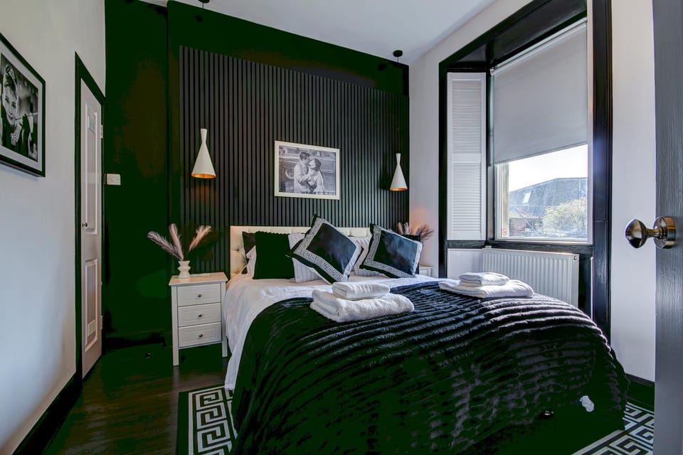 Bed, Bedroom, wardrobe