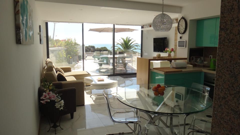 Living room, Lounge or bar