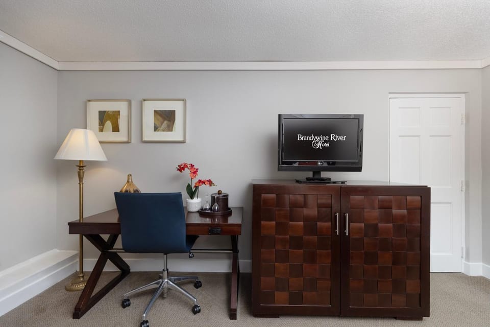 TV and multimedia, Seating area