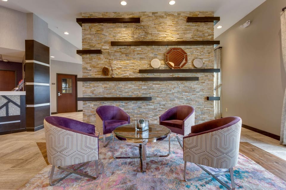 Lobby or reception, On site