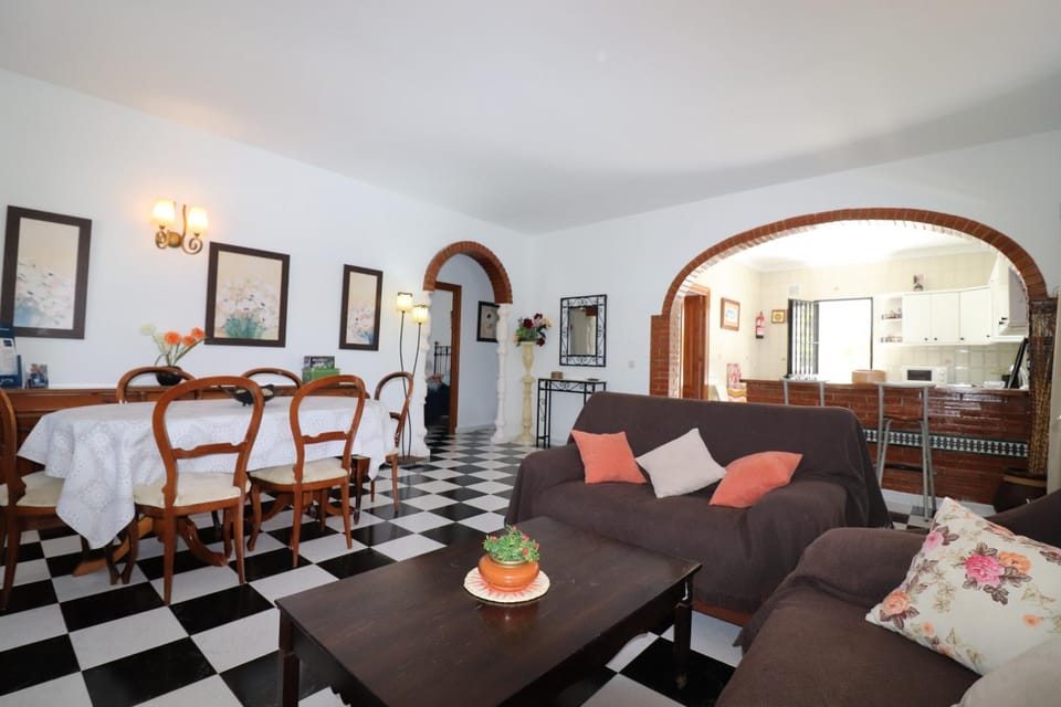 Communal lounge/ TV room, Living room