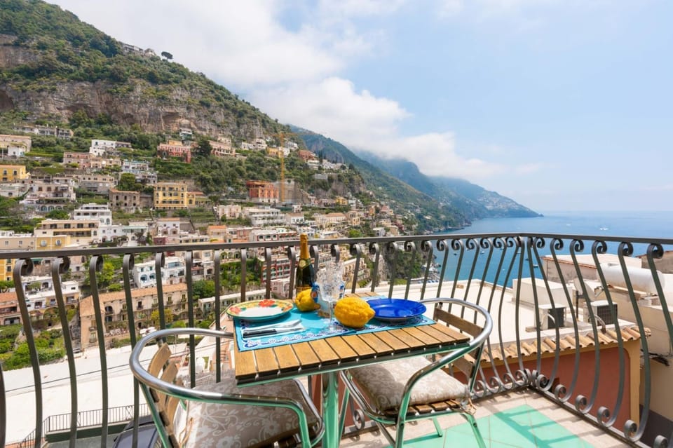 Property building, Nearby landmark, Natural landscape, View (from property/room), Balcony/Terrace, City view, Sea view