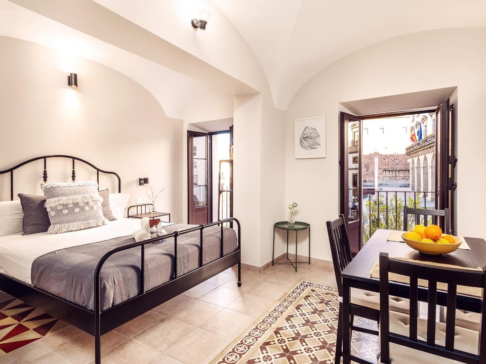 Bedroom, Landmark view