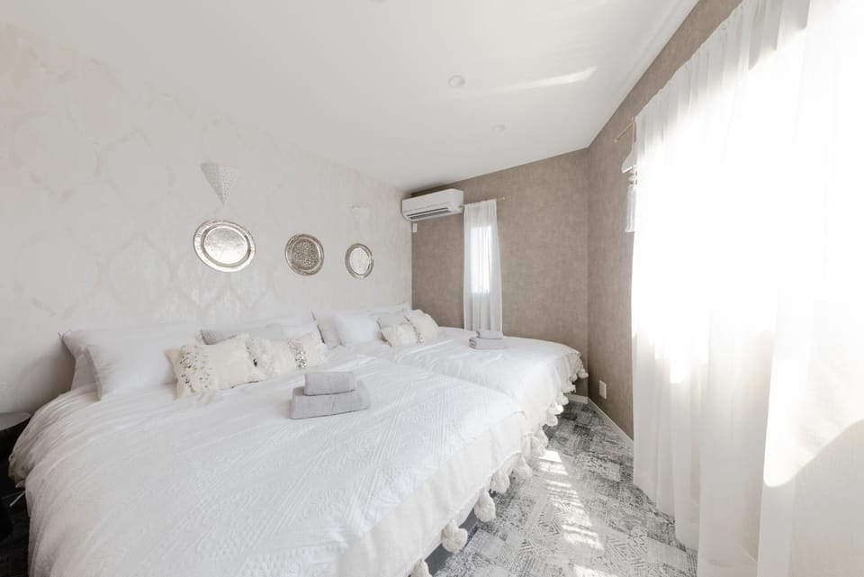 KANADE House Villa in Osaka