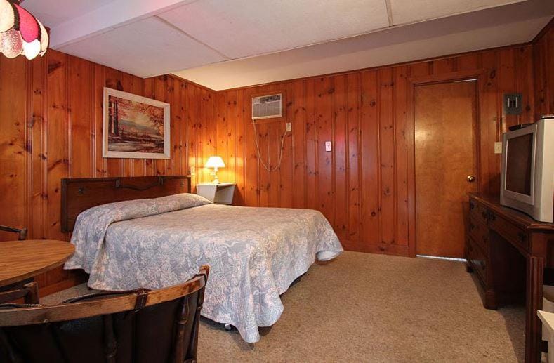 Dolphyn Motel Motel in Hampton Beach