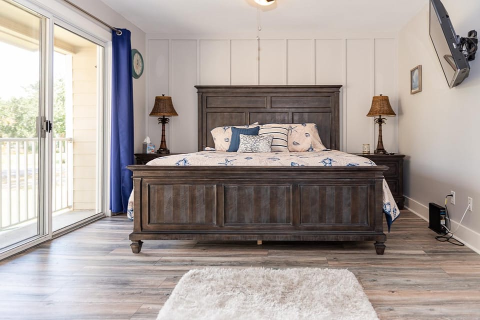 Bed, Bedroom