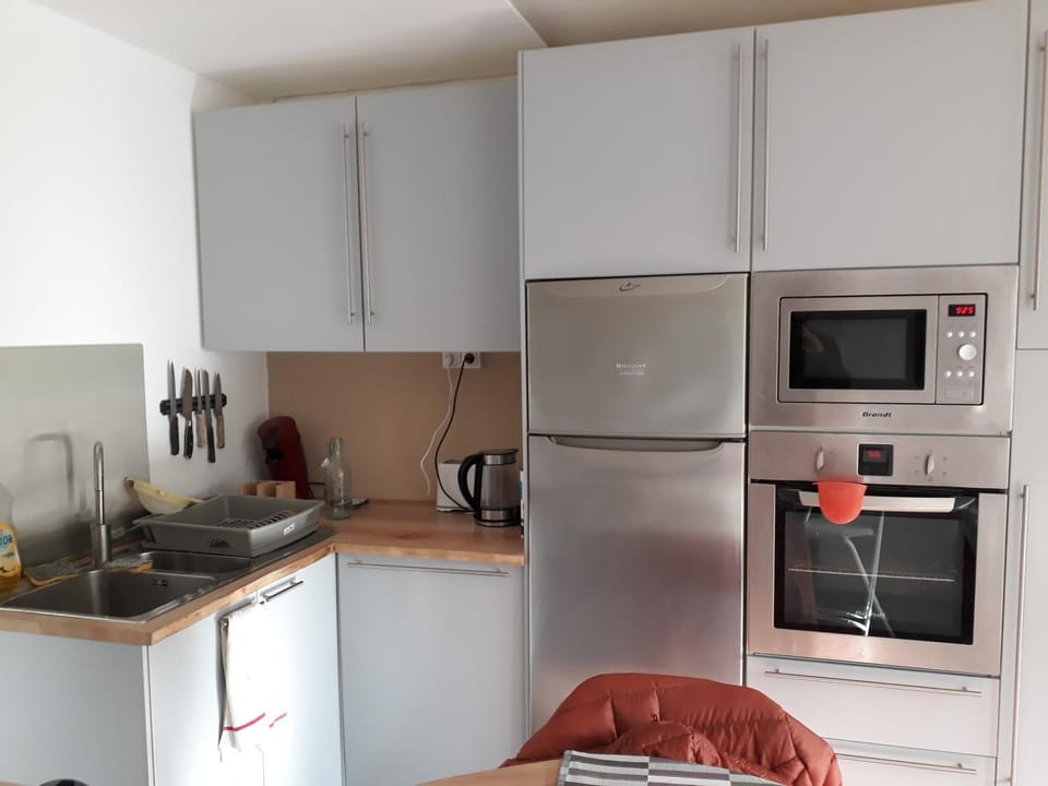 Coffee/tea facilities, Kitchen or kitchenette