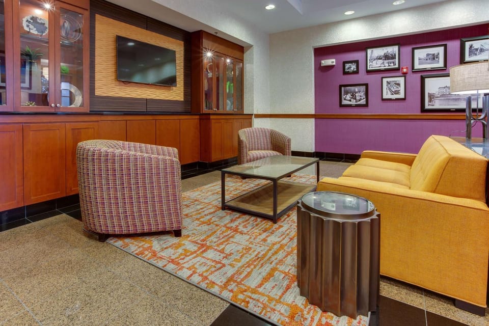 Lobby or reception, On site