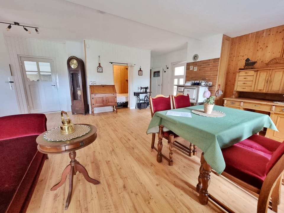 Living room, Seating area, Dining area