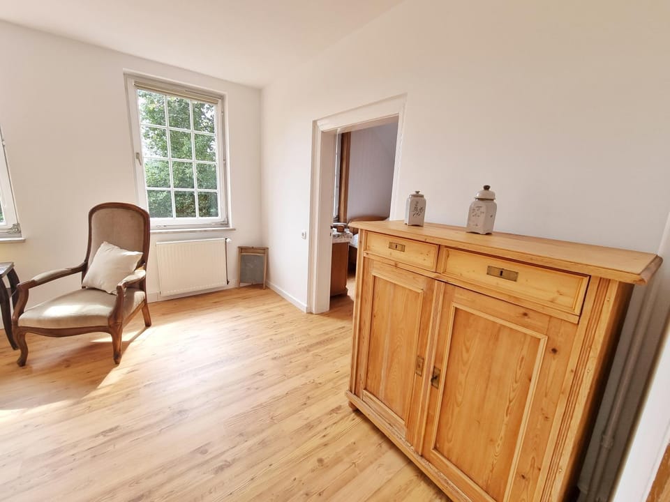 Photo of the whole room, Seating area, Bedroom, wardrobe