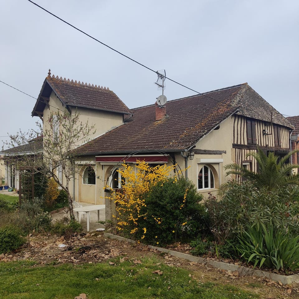 Gîte à la ferme avec piscine House in Occitanie