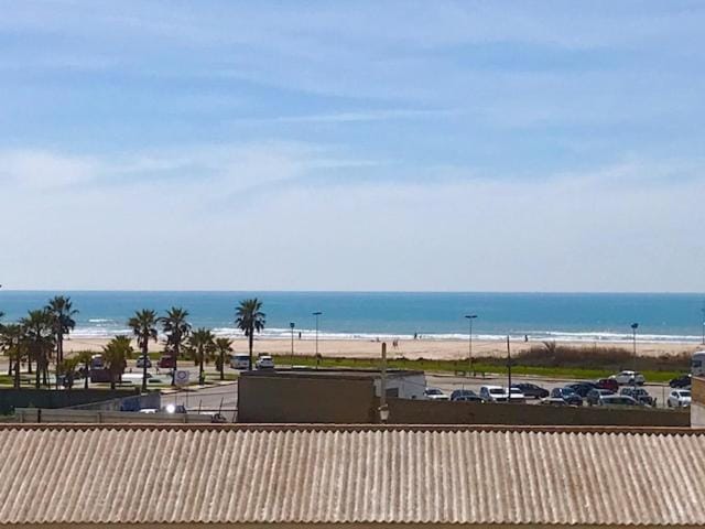 Nearby landmark, Beach, Evening entertainment, Sea view