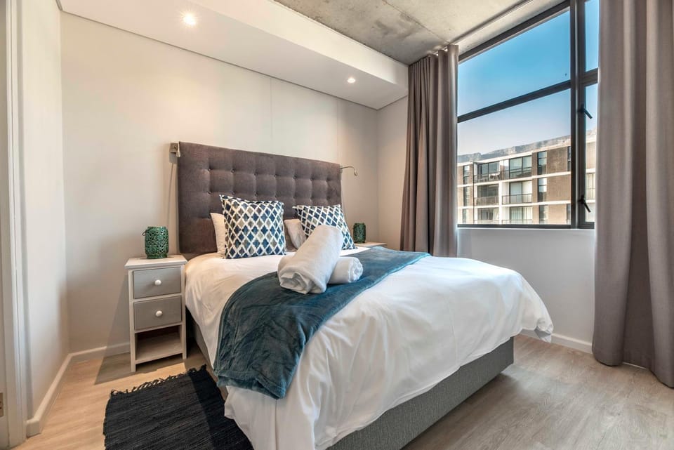 C502 Woodstock Quarter Apartment in Cape Town