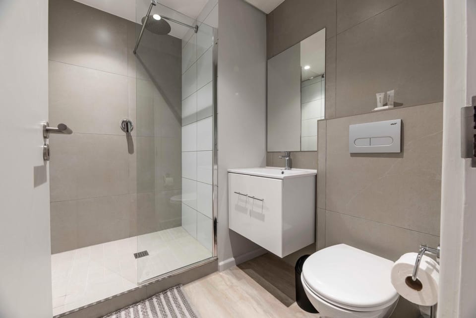 C504 Woodstock Quarter Apartment in Cape Town