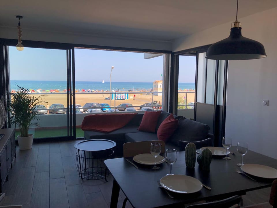 Lounge or bar, Sea view