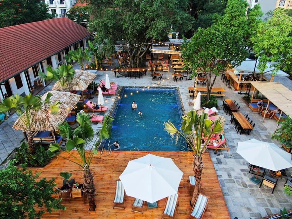 Pool view, Swimming pool
