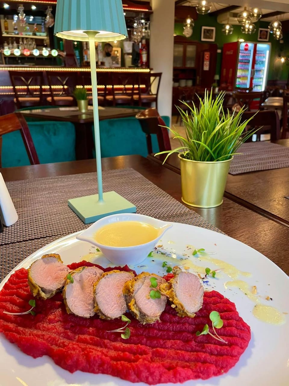 Restaurant/places to eat, Food and drinks, Food, Lunch, Dinner