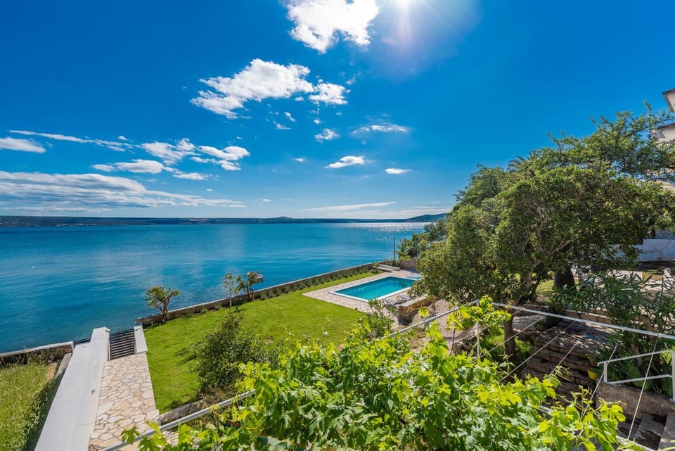 Garden view, Pool view, Sea view