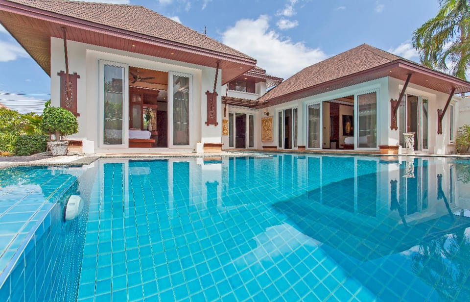 Property building, Swimming pool
