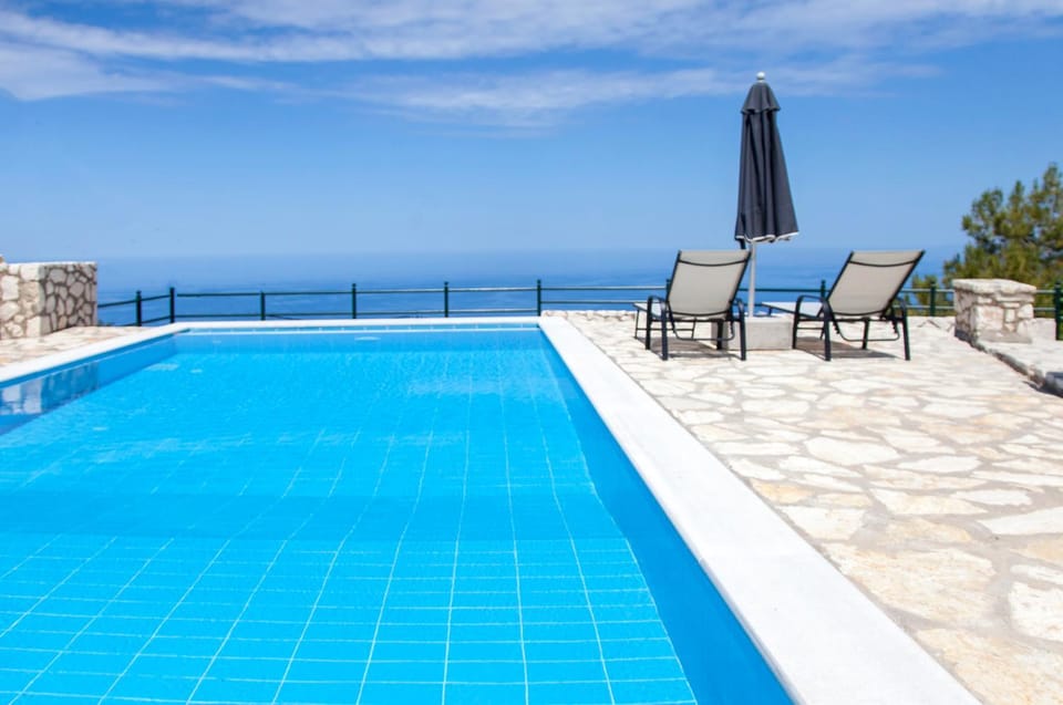 Pool view, Sea view